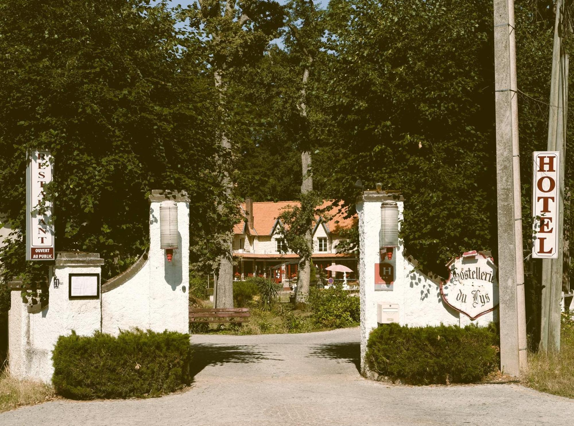 Hostellerie Du Lys Lamorlaye 외부 사진