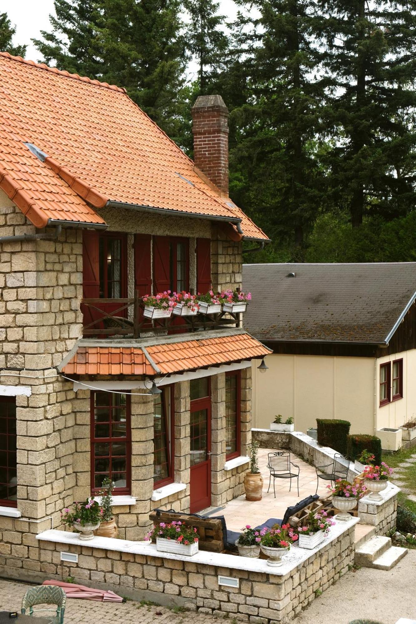 Hostellerie Du Lys Lamorlaye 외부 사진