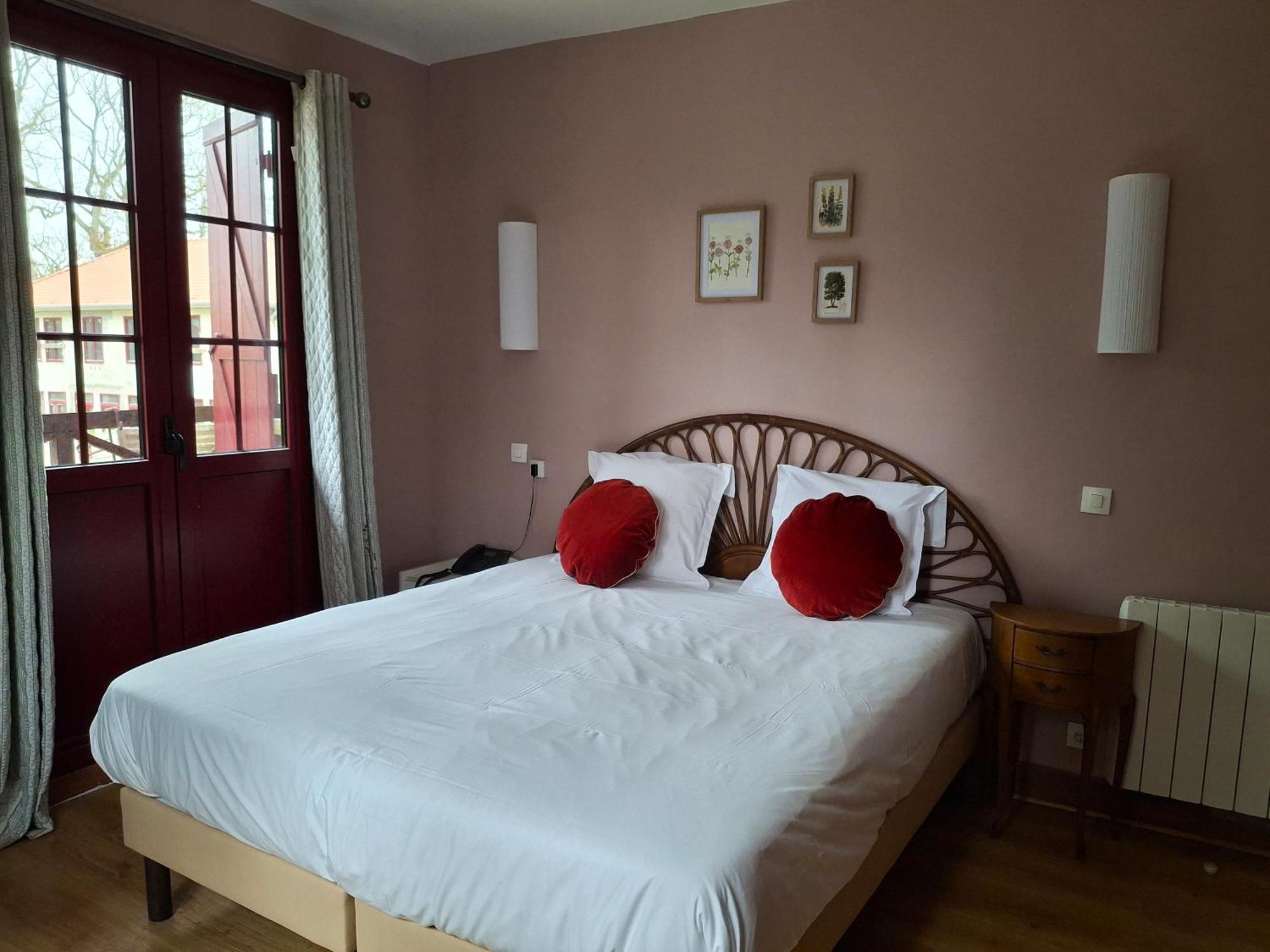 Hostellerie Du Lys Lamorlaye 외부 사진