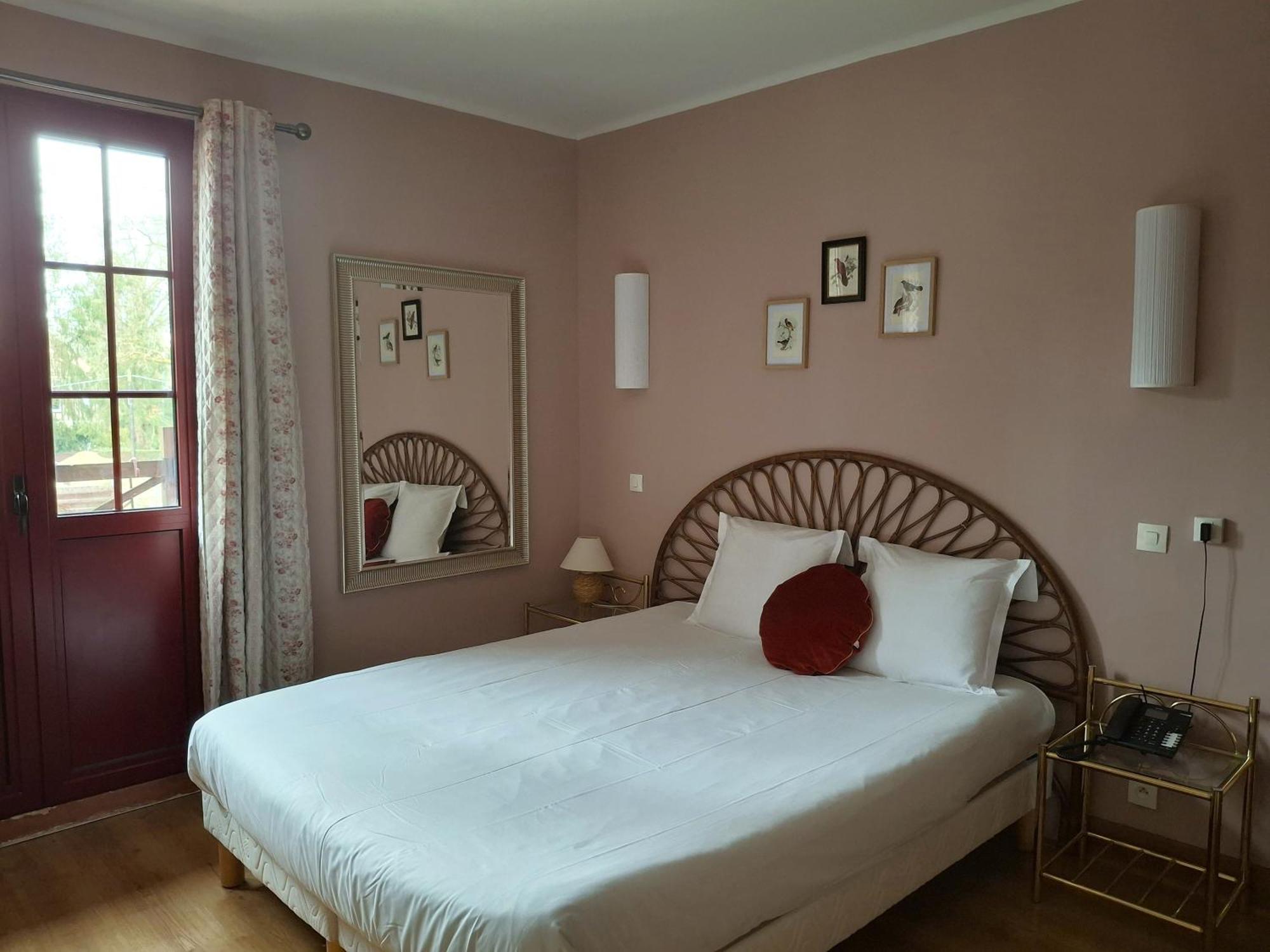 Hostellerie Du Lys Lamorlaye 외부 사진