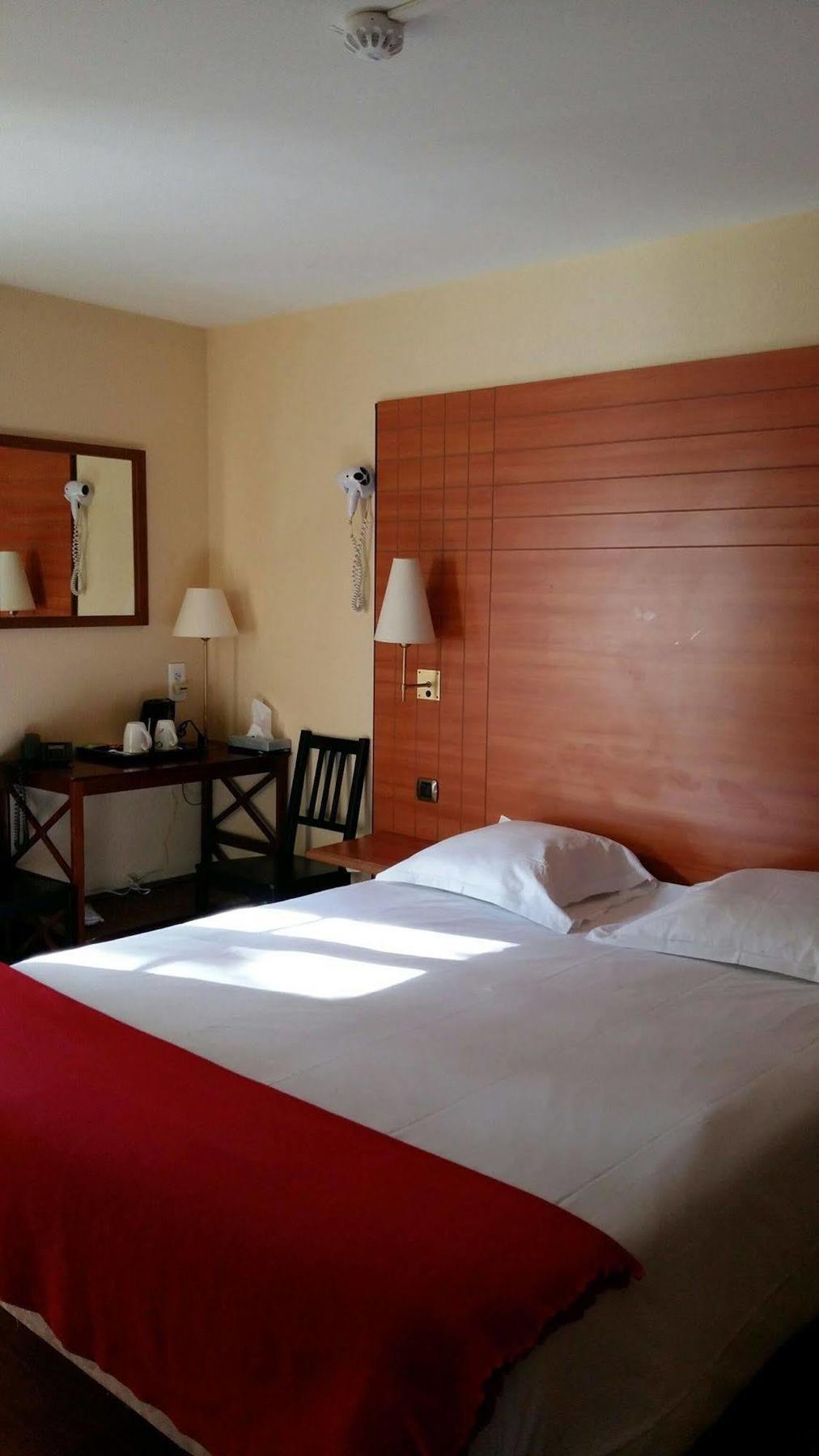 Hostellerie Du Lys Lamorlaye 외부 사진