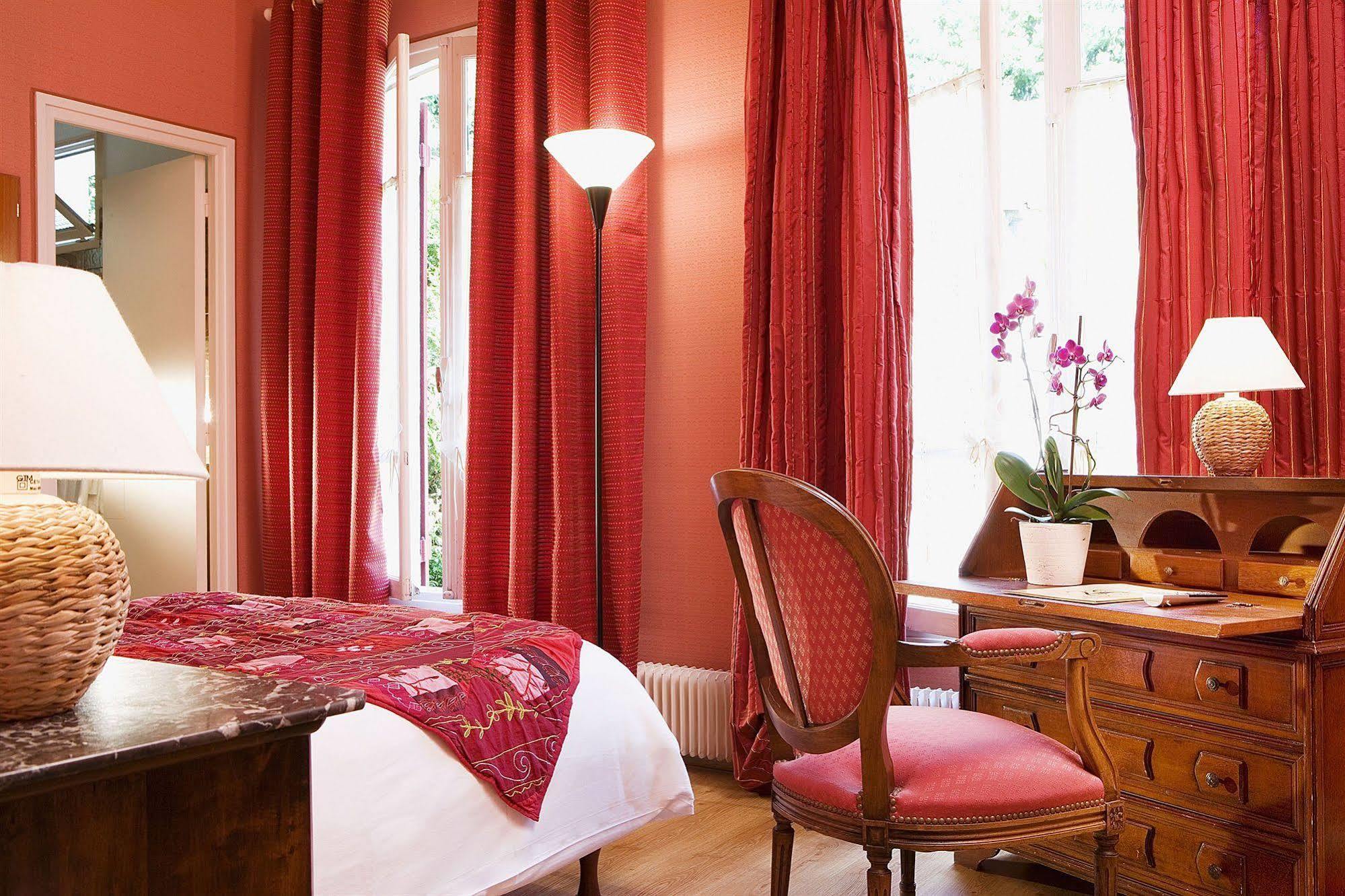 Hostellerie Du Lys Lamorlaye 외부 사진